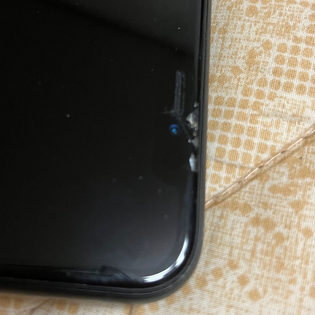 iPhone XR 128gb simフリー ジャンク スマホ/家電/カメラのスマートフォン/携帯電話(スマートフォン本体)の商品写真