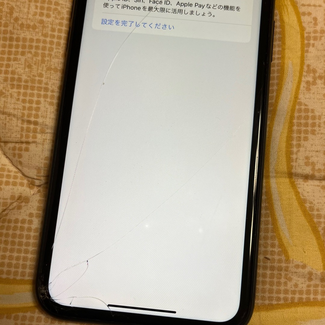 iPhone XR 128gb simフリー ジャンク スマホ/家電/カメラのスマートフォン/携帯電話(スマートフォン本体)の商品写真