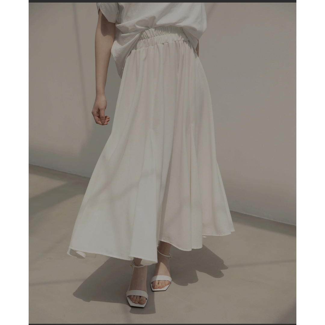 Ameri VINTAGE(アメリヴィンテージ)のMIELI INVARIANT Panel Flare Skirt タグ付新品 レディースのスカート(ロングスカート)の商品写真