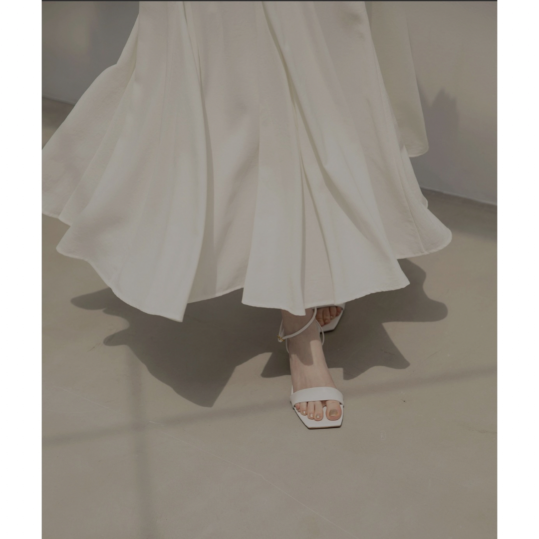 Ameri VINTAGE(アメリヴィンテージ)のMIELI INVARIANT Panel Flare Skirt タグ付新品 レディースのスカート(ロングスカート)の商品写真