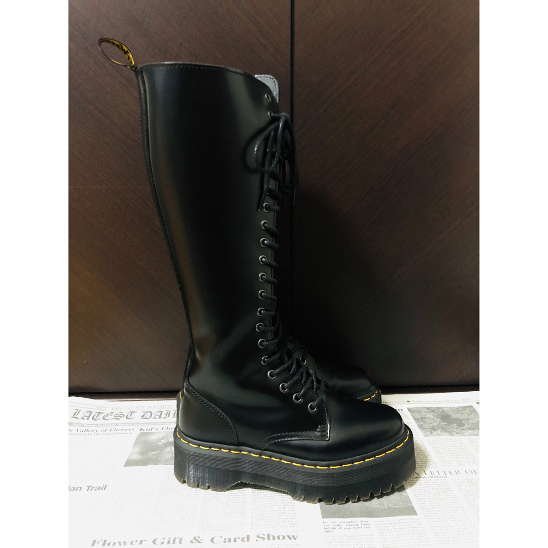 Dr.Martens(ドクターマーチン)のDr.martens britain 廃盤 UK5 24cm 20ホール レディースの靴/シューズ(ブーツ)の商品写真