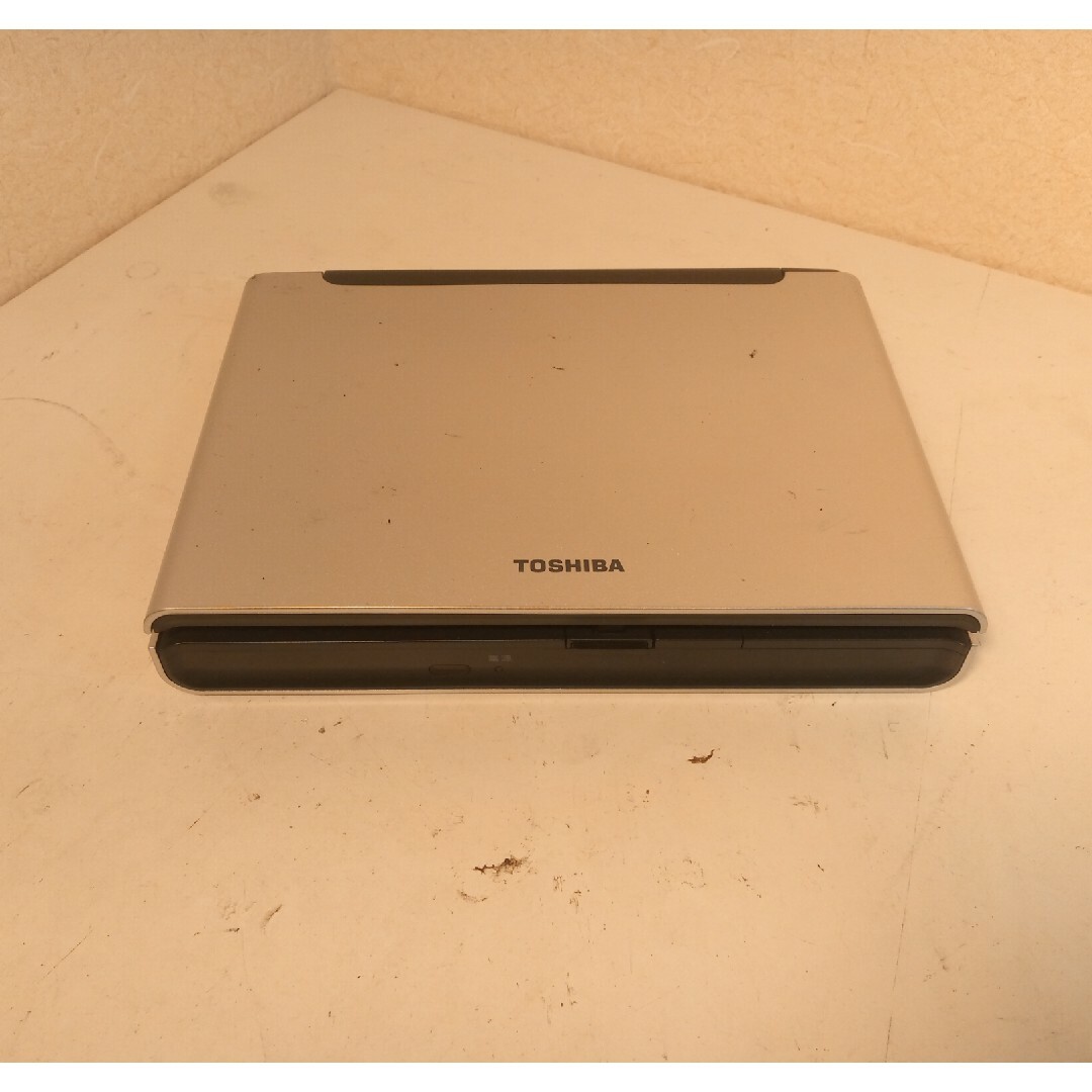 TOSHIBA SD-P1600 ポータブルDVDプレーヤー スマホ/家電/カメラのテレビ/映像機器(DVDプレーヤー)の商品写真