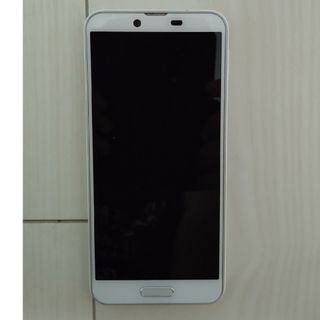 アクオス(AQUOS)のSIMフリー SHARP AQUOS SH-M07 ホワイト(携帯電話本体)