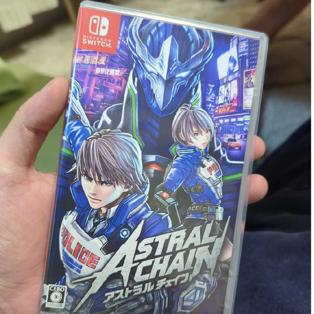 2ASTRAL CHAIN（アストラルチェイン） Switch エンタメ/ホビーのゲームソフト/ゲーム機本体(家庭用ゲームソフト)の商品写真