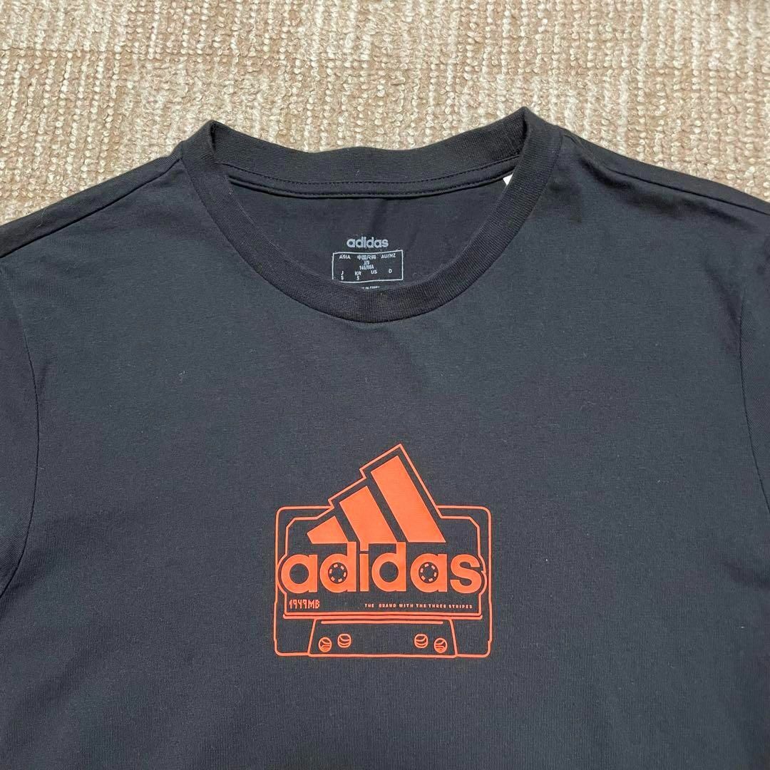 adidas(アディダス)のa14 adidas 長袖 メンズ Tシャツ ロゴ カセットテープ プリント メンズのトップス(Tシャツ/カットソー(七分/長袖))の商品写真