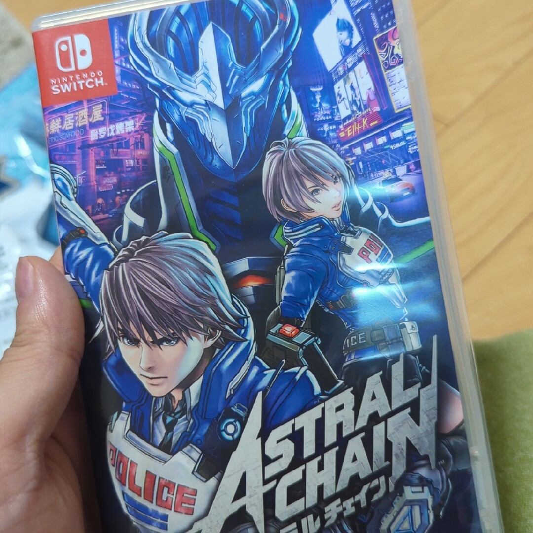 7ASTRAL CHAIN（アストラルチェイン） Switch エンタメ/ホビーのゲームソフト/ゲーム機本体(家庭用ゲームソフト)の商品写真