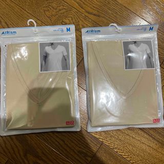 ユニクロ(UNIQLO)のユニクロ　AIRism VネックT半袖MEN Mサイズ(Tシャツ/カットソー(半袖/袖なし))