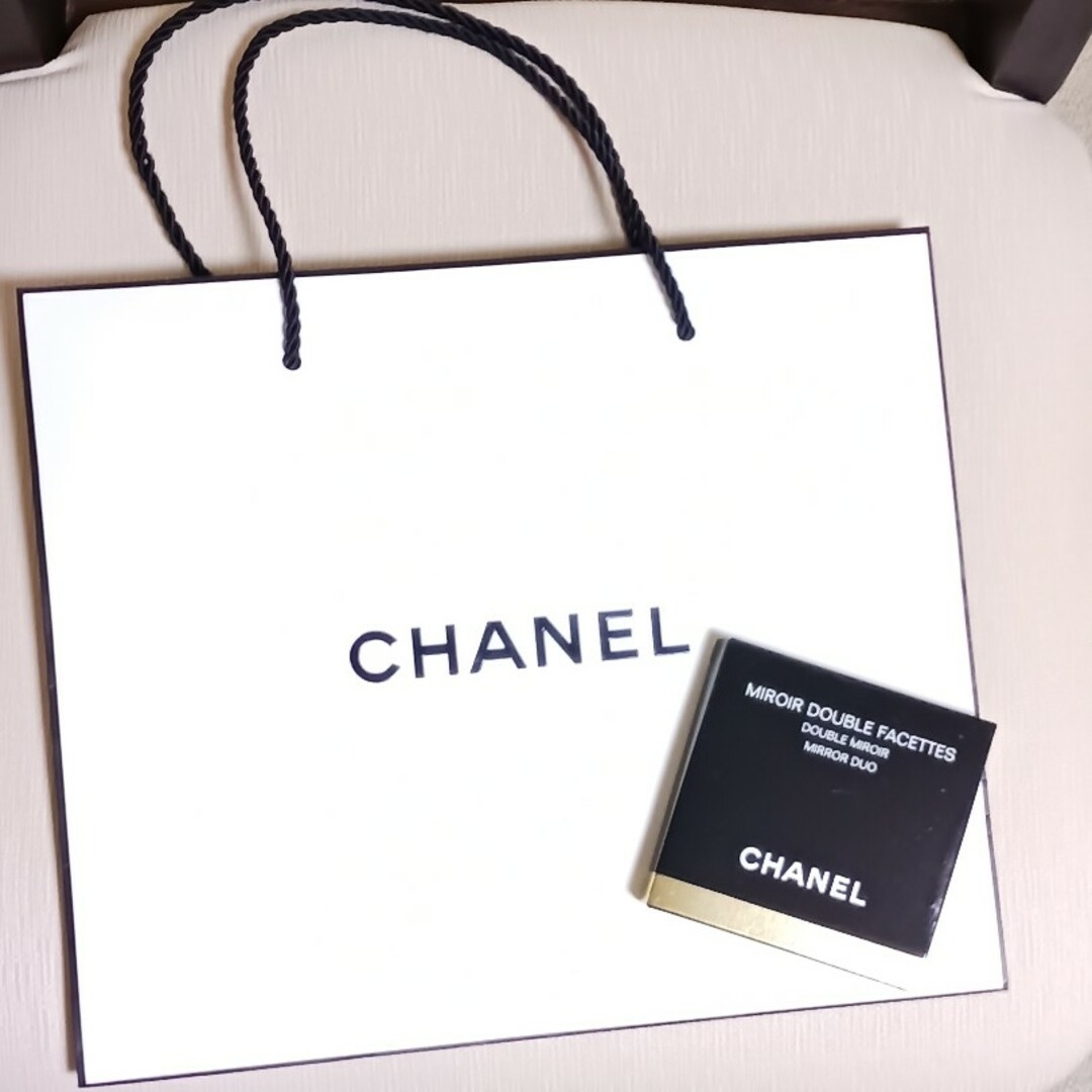 CHANEL(シャネル)の新品❗美品‼️お買得‼️CHANEL　ミロワール　ドゥーブル　ファセット レディースのファッション小物(ミラー)の商品写真