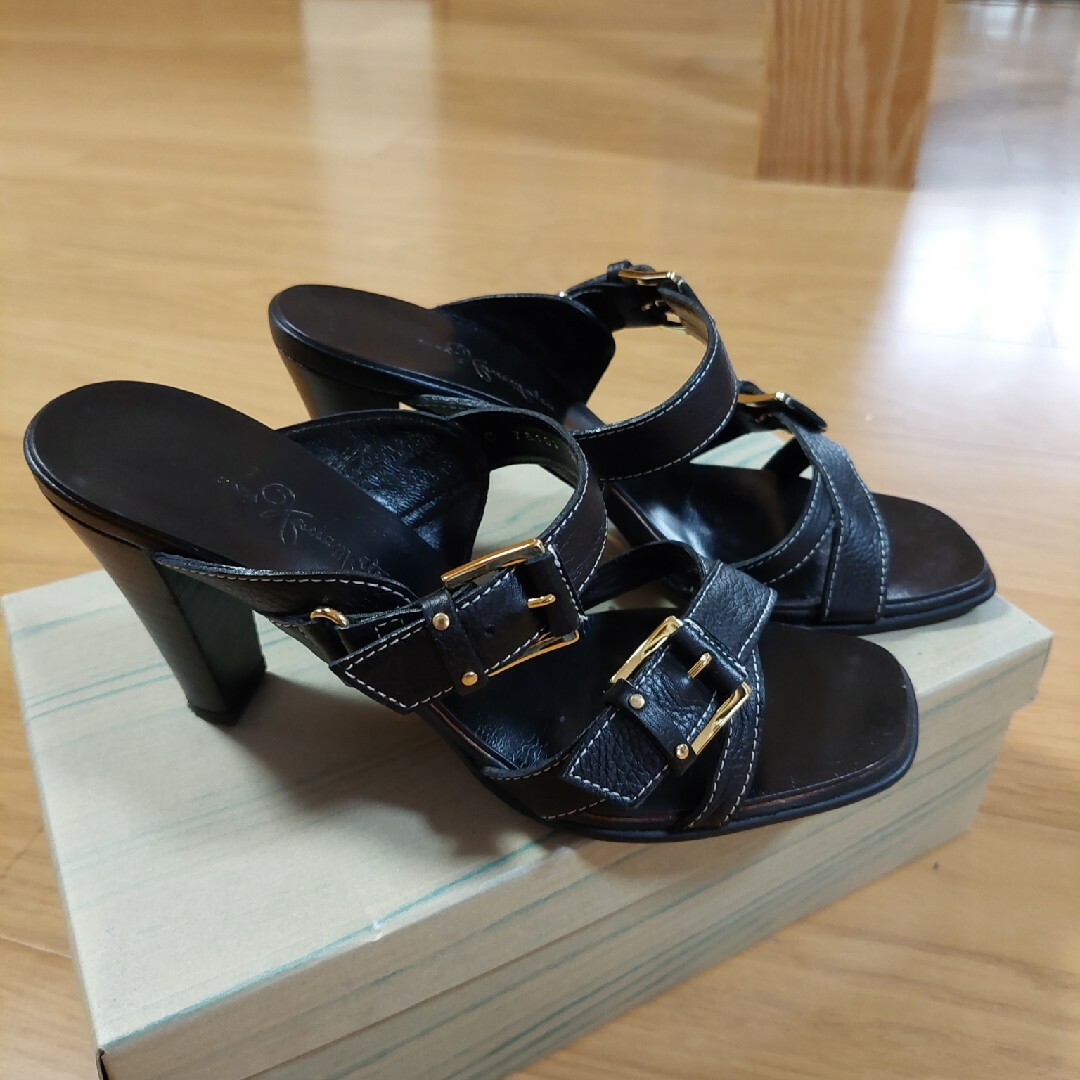 GINZA Kanematsu(ギンザカネマツ)の美品　銀座かねまつ　ミュール レディースの靴/シューズ(ミュール)の商品写真