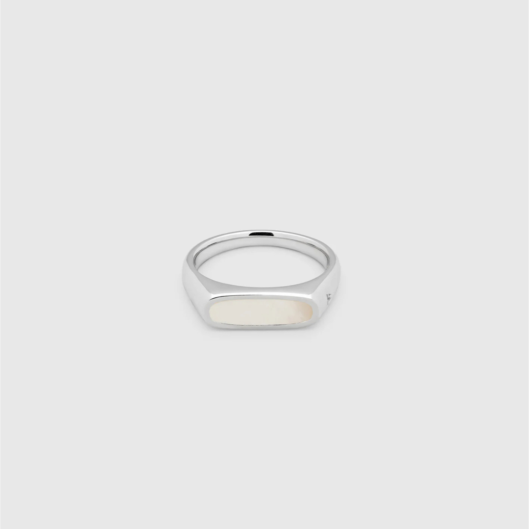 TOM WOOD(トムウッド)のTOM WOOD Mario Ring White MOP リング シルバー レディースのアクセサリー(リング(指輪))の商品写真