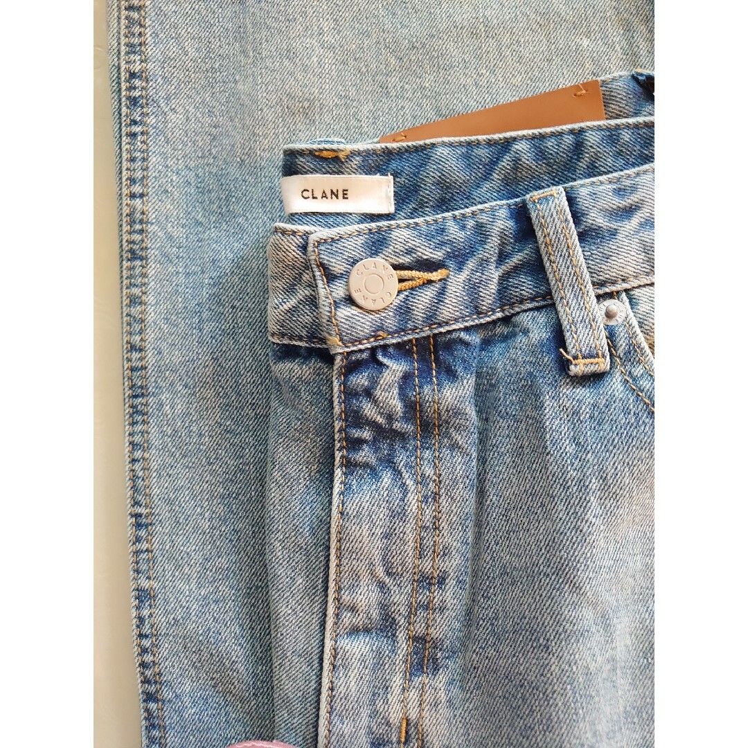 CLANE(クラネ)の新品　CLANE SECOND DENIM PANTS　アイスブルー　サイズ2 レディースのパンツ(デニム/ジーンズ)の商品写真