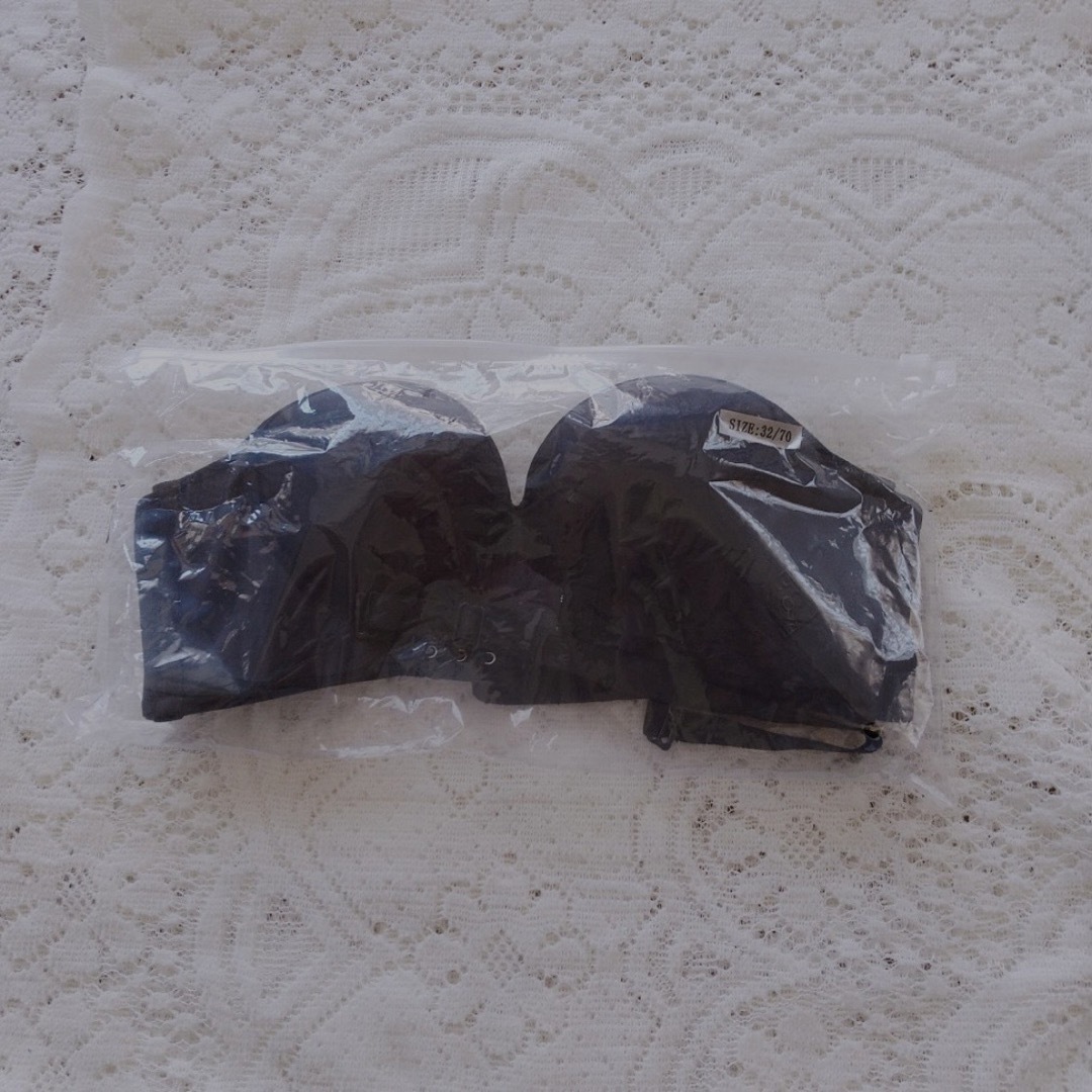 値下げ 盛りブラ ブラック チューブトップ ノンワイヤー ストラップレス70AB レディースの下着/アンダーウェア(ブラ)の商品写真