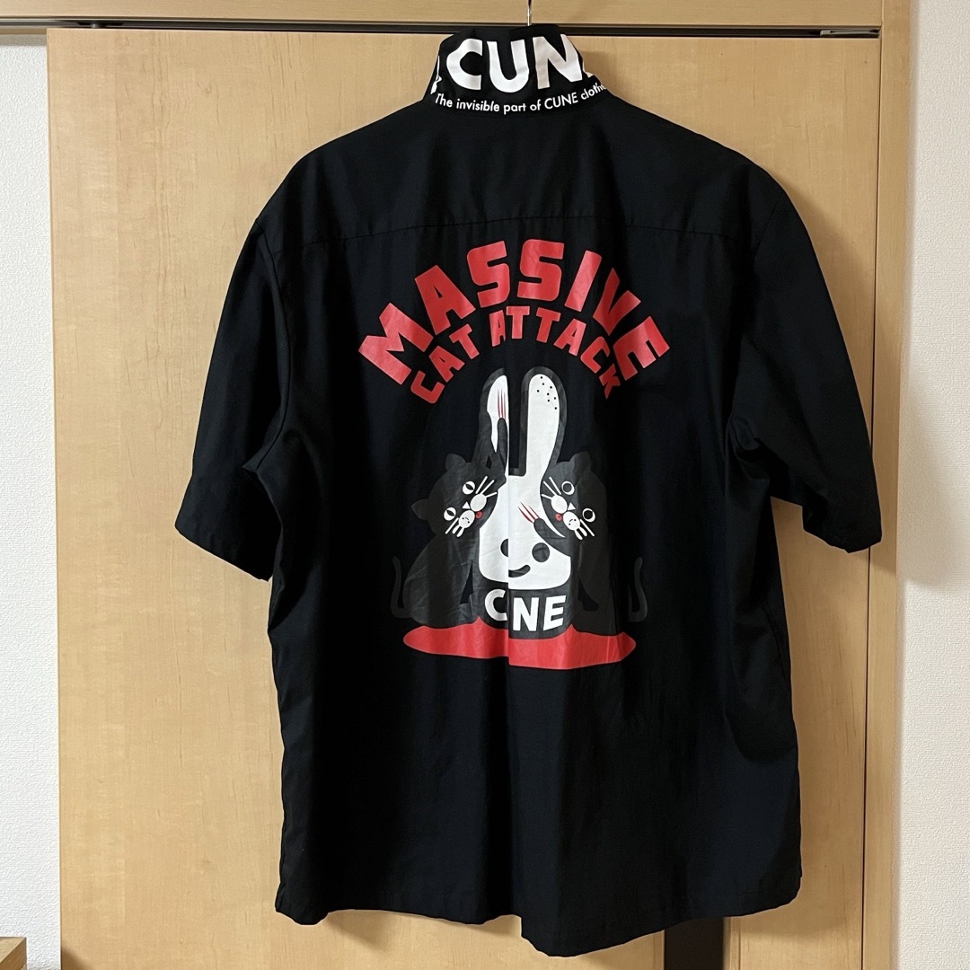 CUNE(キューン)のcune キューン ネコとものすごく遊ぶ ワークシャツ　サイズ3 メンズのトップス(シャツ)の商品写真