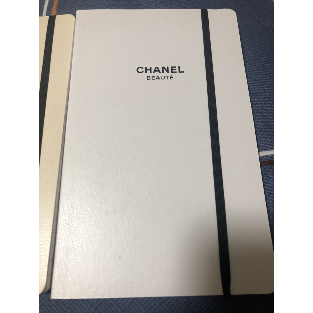 CHANEL(シャネル)のCHANELラコレクション　ノベルティノート2個 インテリア/住まい/日用品の文房具(ノート/メモ帳/ふせん)の商品写真