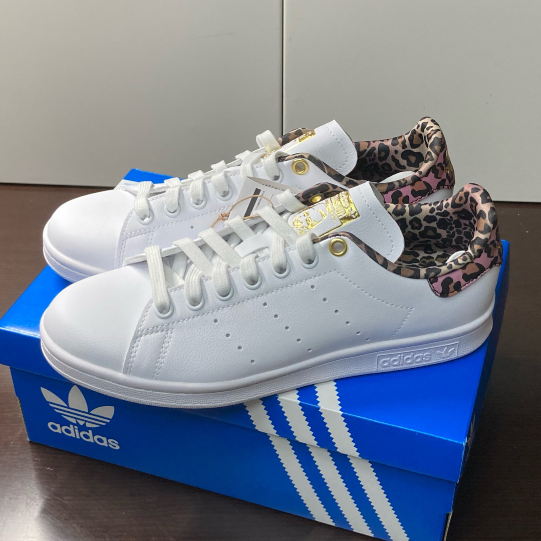 定価14300円新品24cm★スタンスミス STAN SMITH スニーカー