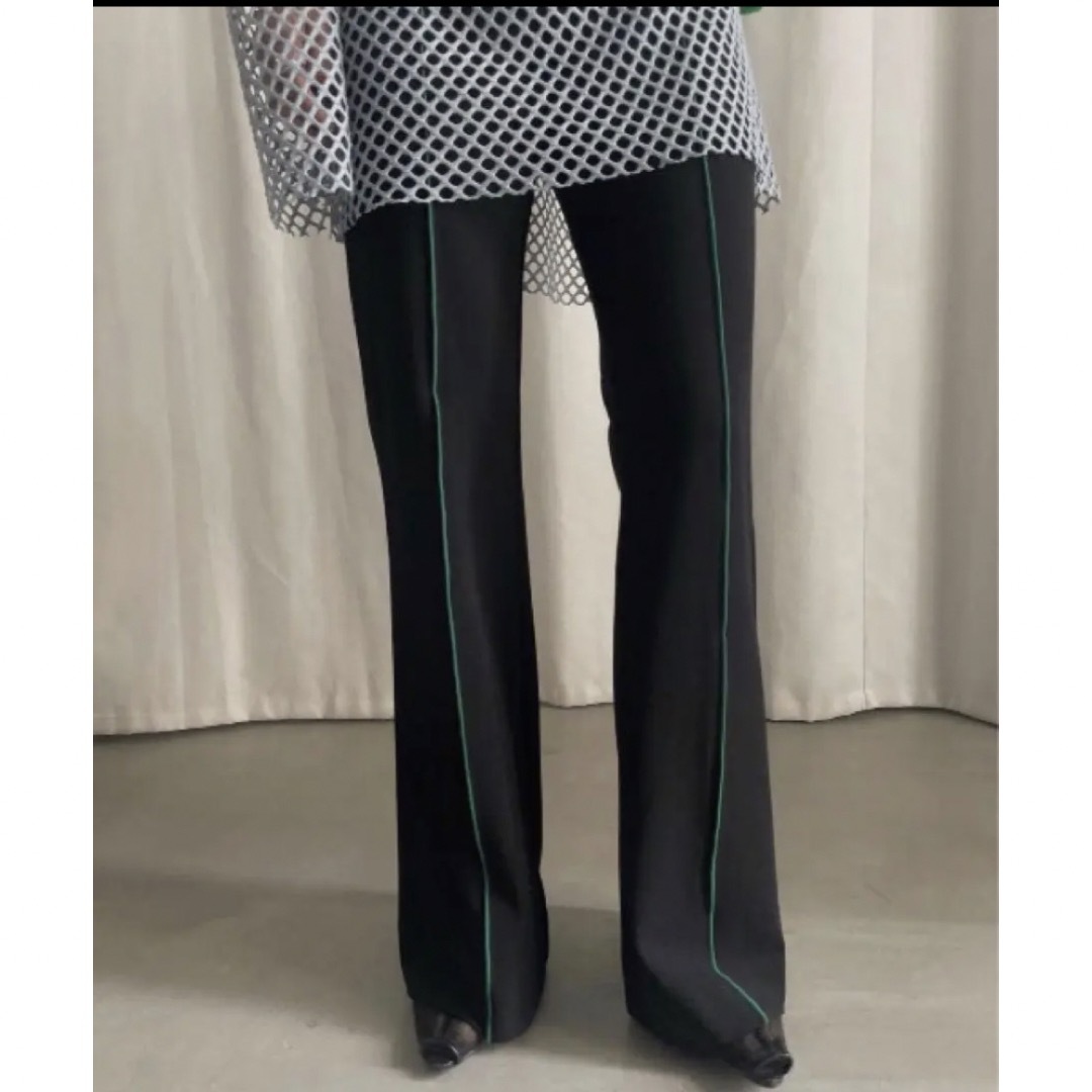 COLOR CENTER LINE CUT PANTS