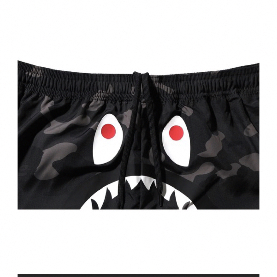 APE COLOR CAMO SHARK BEACH SHORTS Mサイズ メンズのパンツ(ショートパンツ)の商品写真