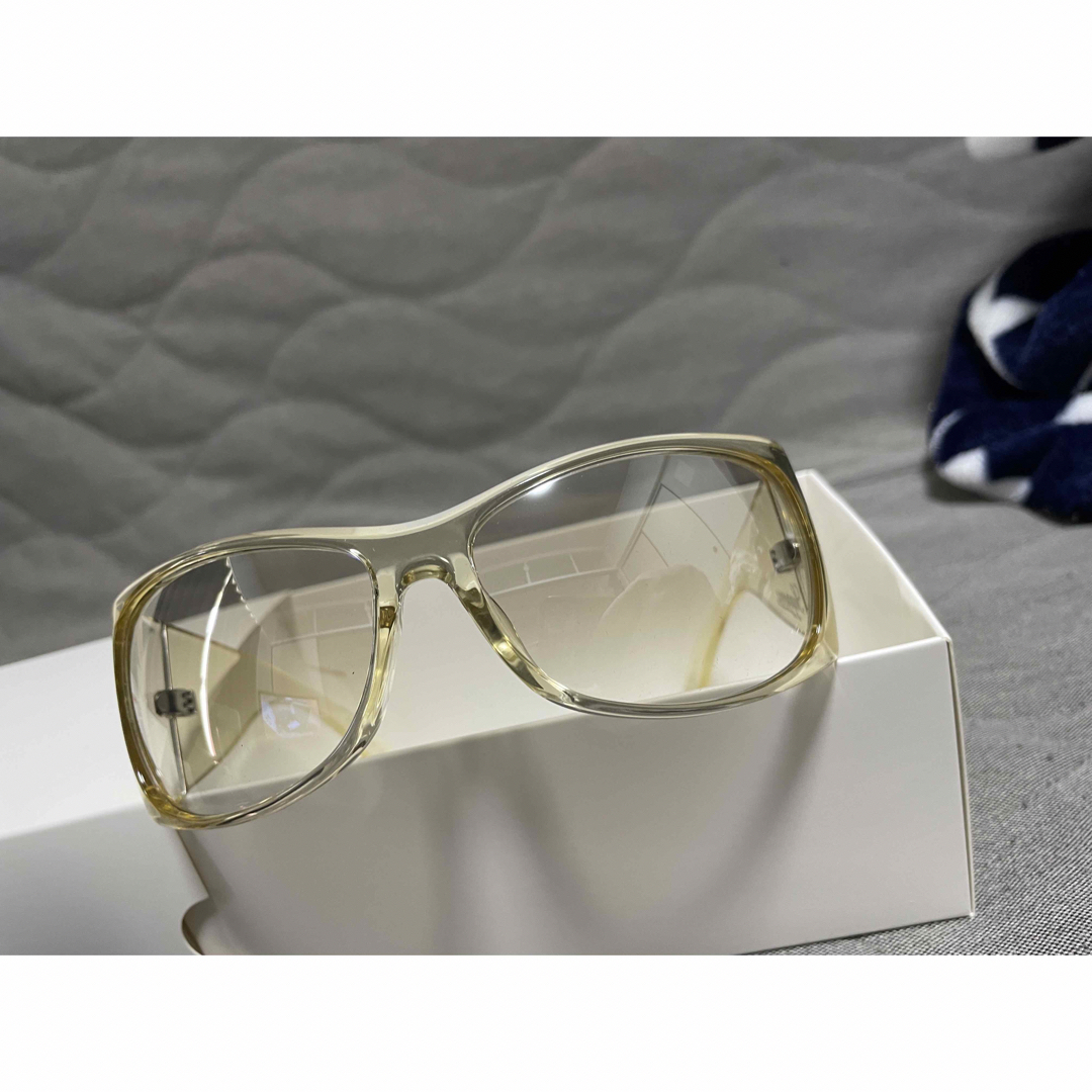 Supreme(シュプリーム)のsupreme Key Sunglasses gold 新品未使用 メンズのファッション小物(サングラス/メガネ)の商品写真