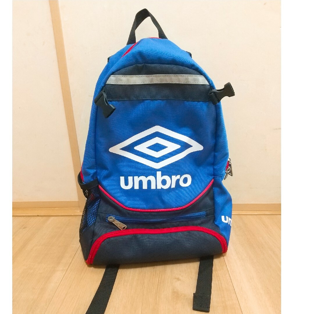 UMBRO(アンブロ)の☆アンブロ umbro サッカーリュック☆ キッズ/ベビー/マタニティのこども用バッグ(リュックサック)の商品写真