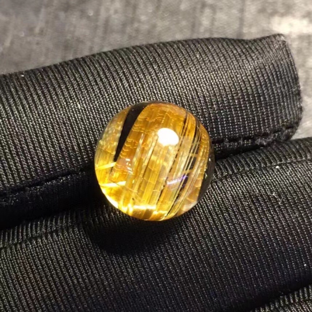 ⭐︎【天然】タイチンクオーツ 丸玉 13.4mmの通販 by Rui|ラクマ 【天然】タイチンクオーツ 丸玉 13.4mm