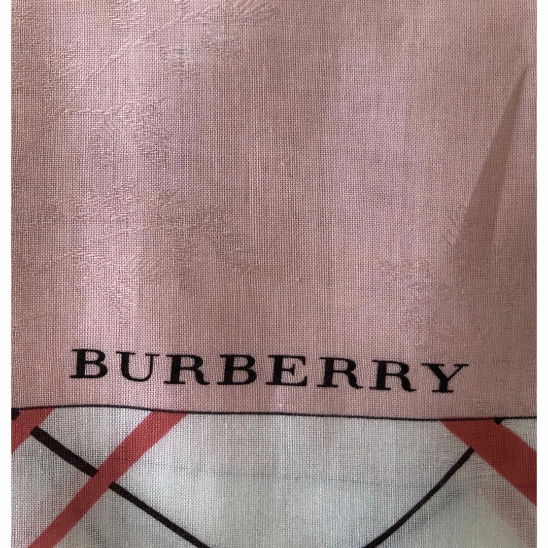 BURBERRY(バーバリー)のバーバリー　ハンカチ　新品未使用 レディースのファッション小物(ハンカチ)の商品写真