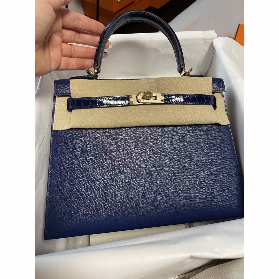 Hermes(エルメス)のエルメス　ケリー25cm 外縫い　タッチ　ブルーサフィール レディースのバッグ(ショルダーバッグ)の商品写真