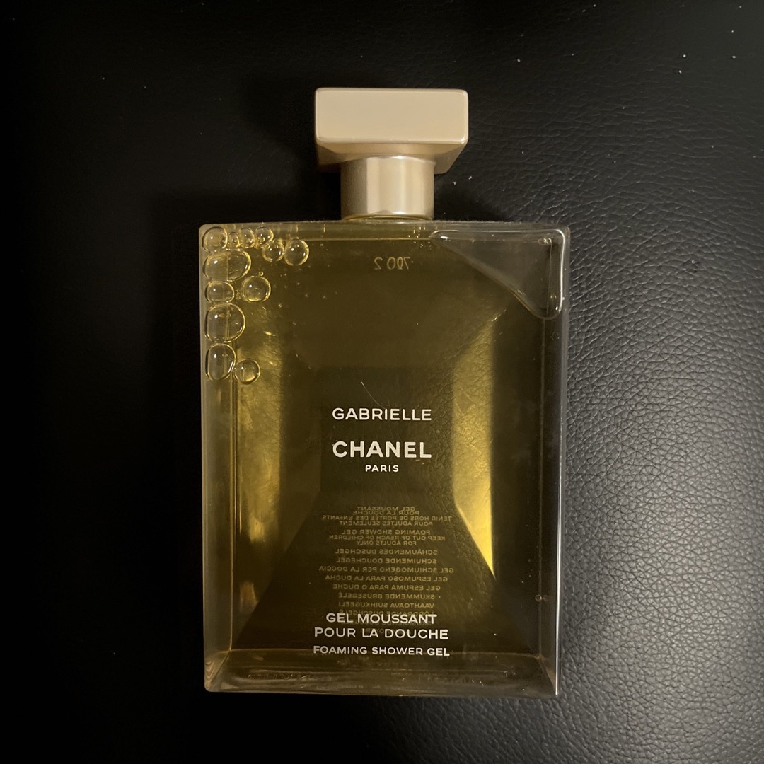 CHANEL(シャネル)のガブリエル　シャネル　シャワーオイル コスメ/美容のボディケア(ボディソープ/石鹸)の商品写真