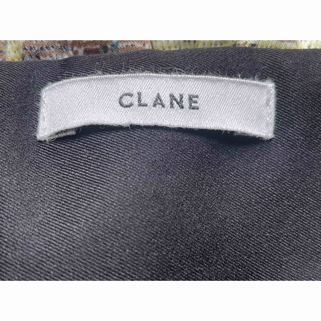 CLANE(クラネ)のCLANE☆TAPESTRY FLOWER PLEATS SKIRT レディースのスカート(ロングスカート)の商品写真