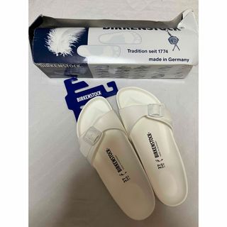 ビルケンシュトック(BIRKENSTOCK)の新品ビルケンシュトック　サンダル　白37(サンダル)