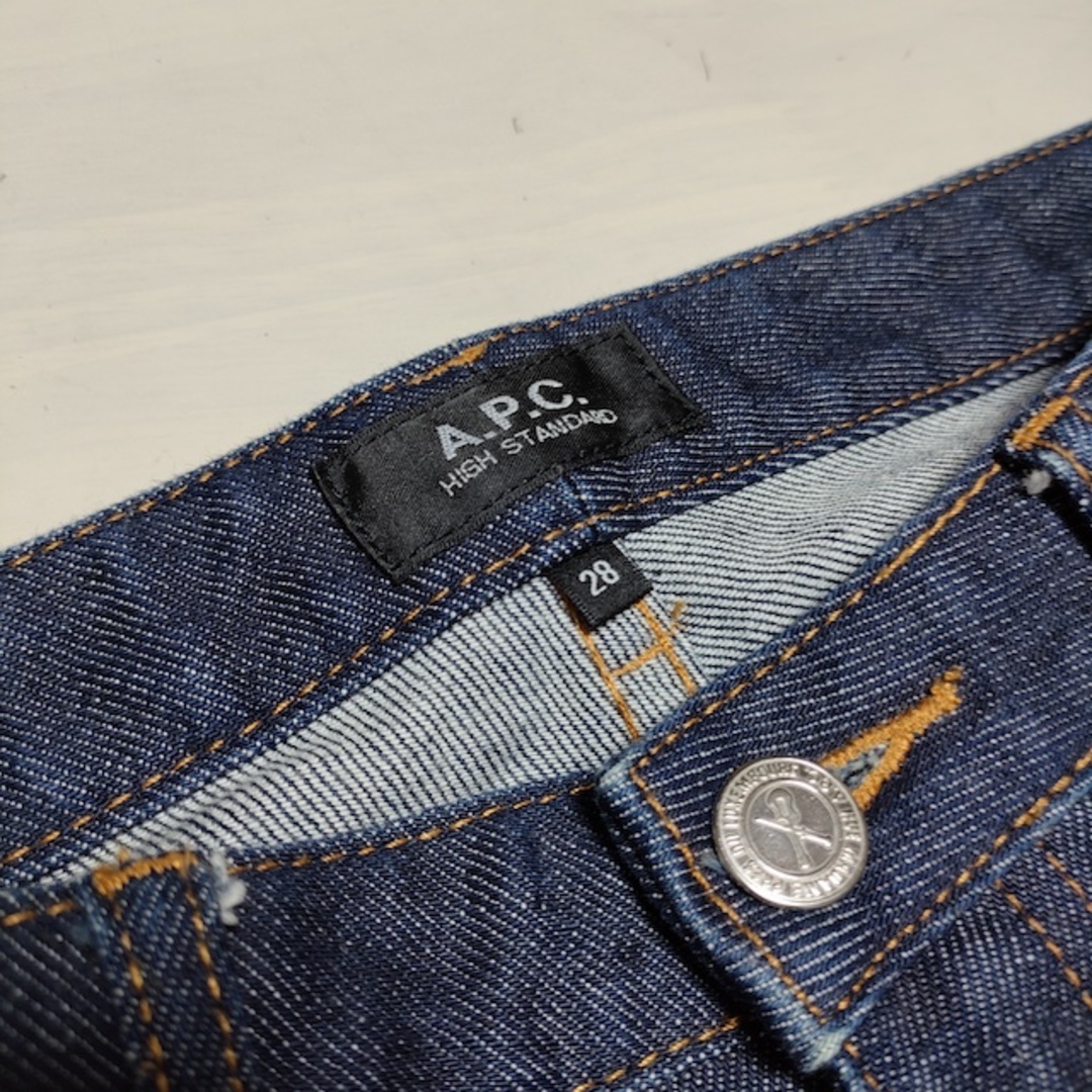 A.P.C(アーペーセー)のA.P.C. デニムパンツ アーペーセー レディースのパンツ(デニム/ジーンズ)の商品写真