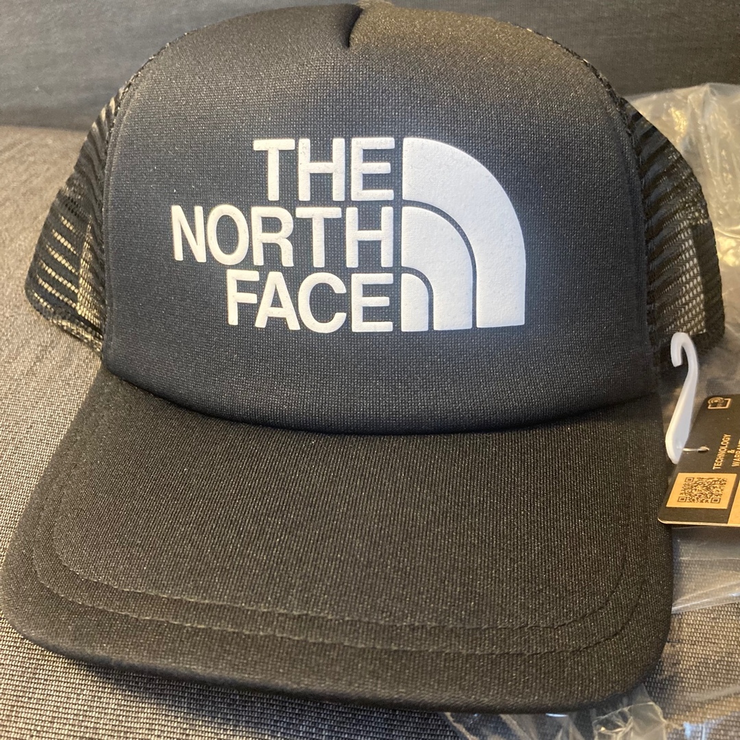 THE NORTH FACE(ザノースフェイス)のノースフェイス　ロゴメッシュキャップ　ブラック　新品　NN02335 メンズの帽子(キャップ)の商品写真
