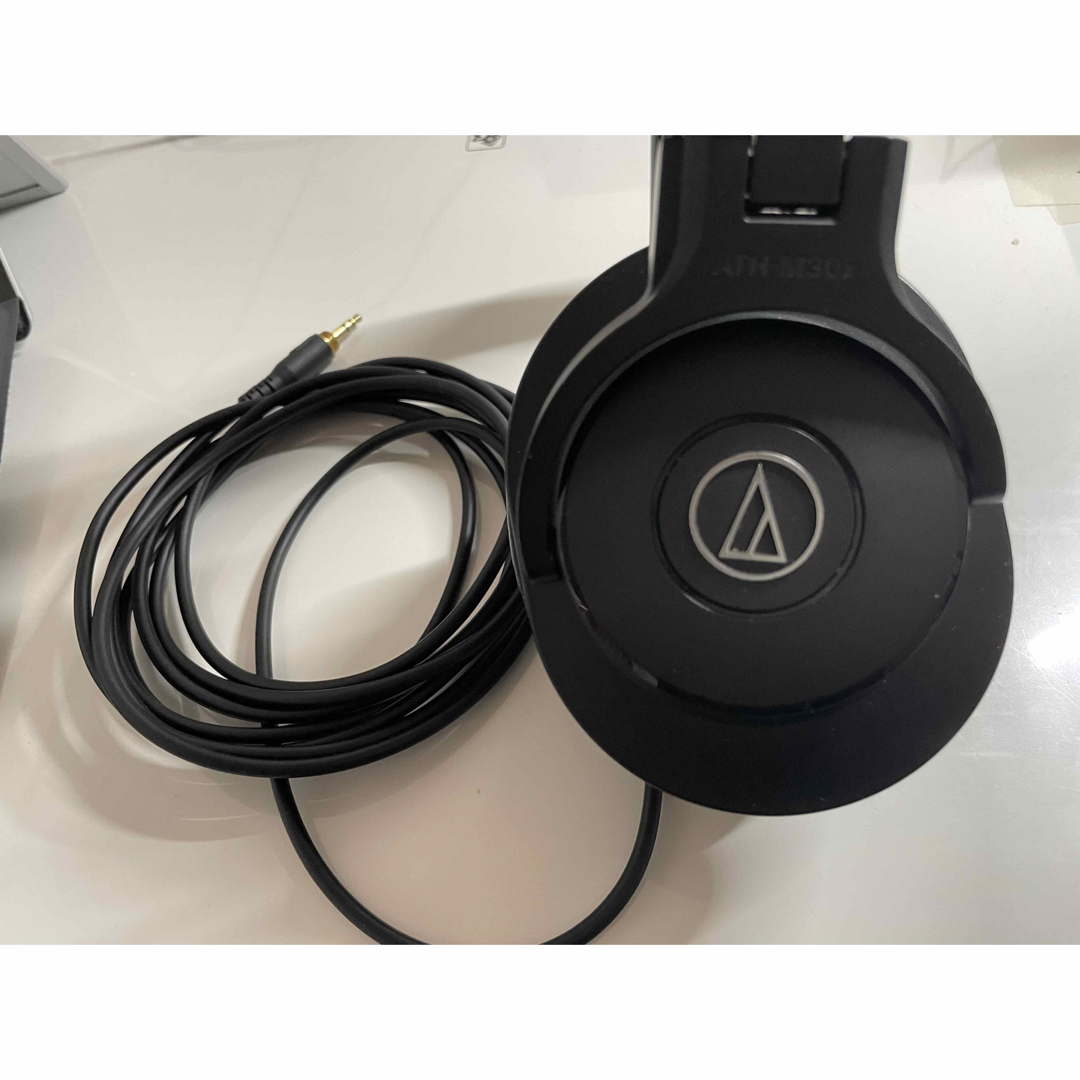 audio-technica(オーディオテクニカ)のaudio-technica ヘッドホン M ATH-M30X スマホ/家電/カメラのオーディオ機器(ヘッドフォン/イヤフォン)の商品写真