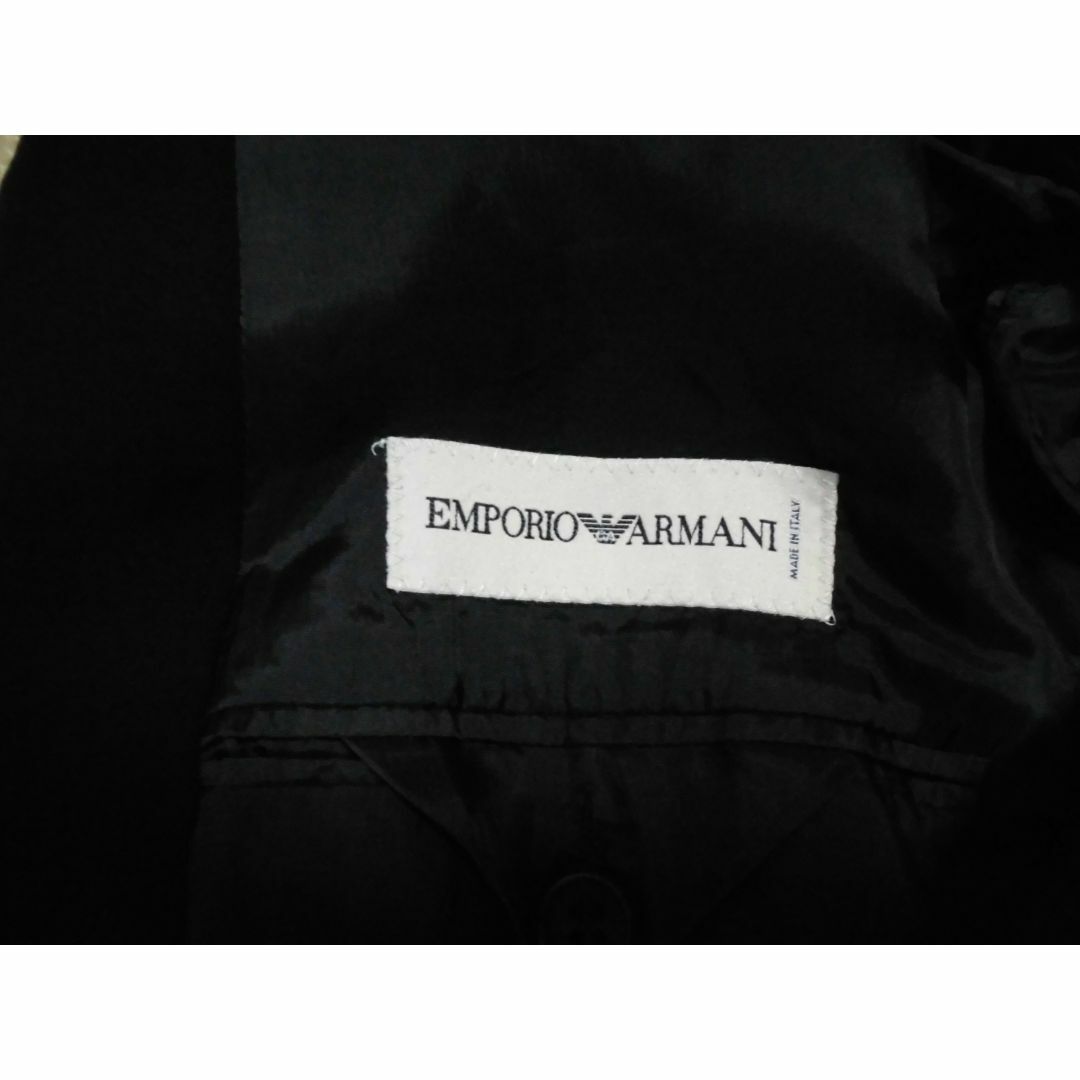 Emporio Armani(エンポリオアルマーニ)のエンポリオアルマーニ　ブラックジャケット　三つボタン　50サイズ メンズのジャケット/アウター(テーラードジャケット)の商品写真