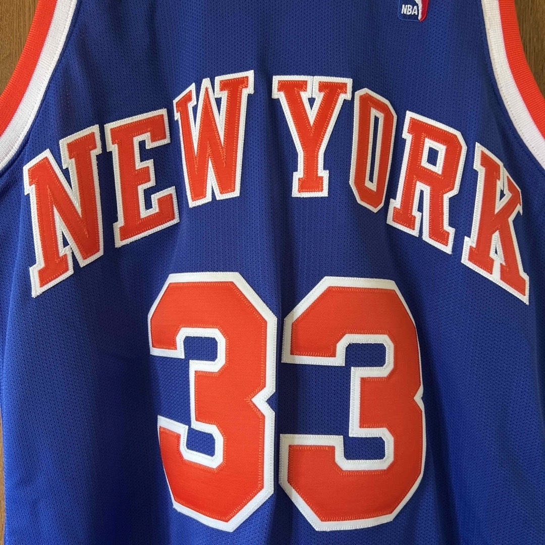 MITCHELL & NESS(ミッチェルアンドネス)のMITCHELL&NESS NEW YORK KNICKS AUTHENTIC スポーツ/アウトドアのスポーツ/アウトドア その他(バスケットボール)の商品写真