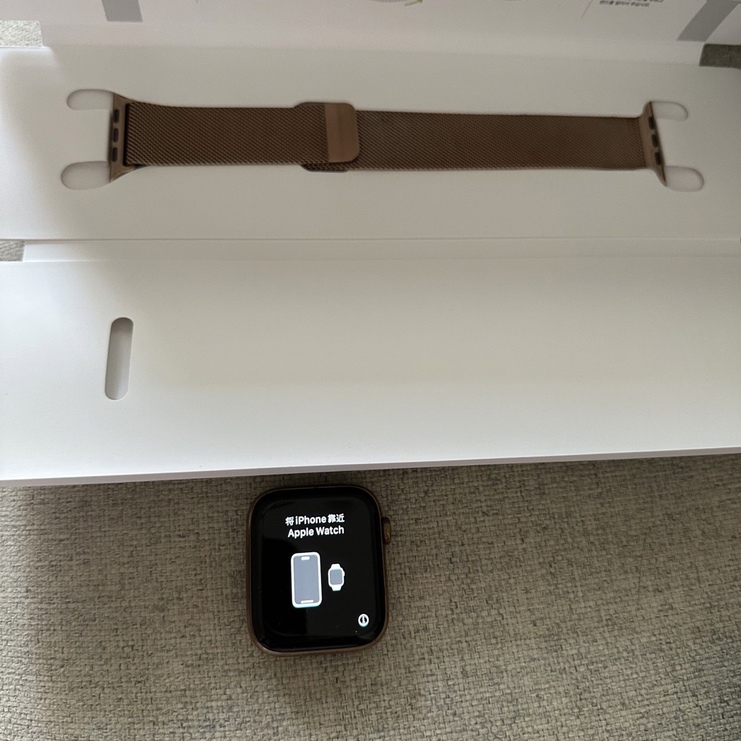 Apple Watch(アップルウォッチ)のApple Watch 4 44mm ステンレスゴルードGPS+Cellular スマホ/家電/カメラのスマートフォン/携帯電話(その他)の商品写真