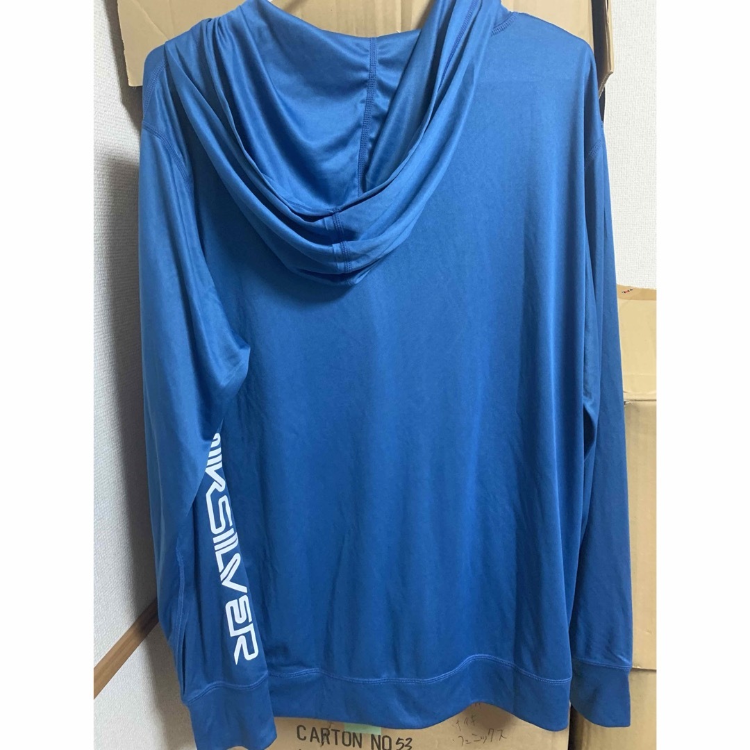 QUIKSILVER(クイックシルバー)の『新品』クイックシルバー　ラッシュガード  サイズM メンズの水着/浴衣(水着)の商品写真