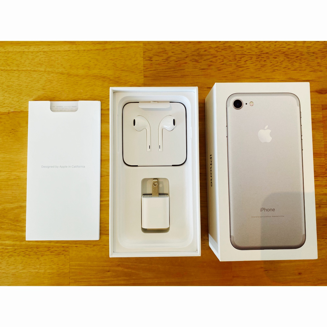 iPhone 7 シルバー　SIMフリー　美品 | フリマアプリ ラクマ