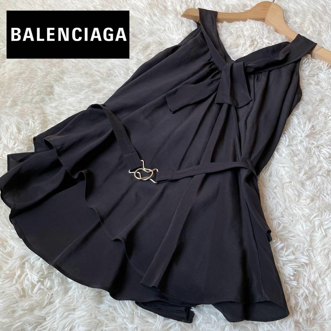 Balenciaga(バレンシアガ)の美品✨バレンシアガ✨シルク ノースリーブボウタイブラウス ベルト付き レディースのトップス(シャツ/ブラウス(半袖/袖なし))の商品写真