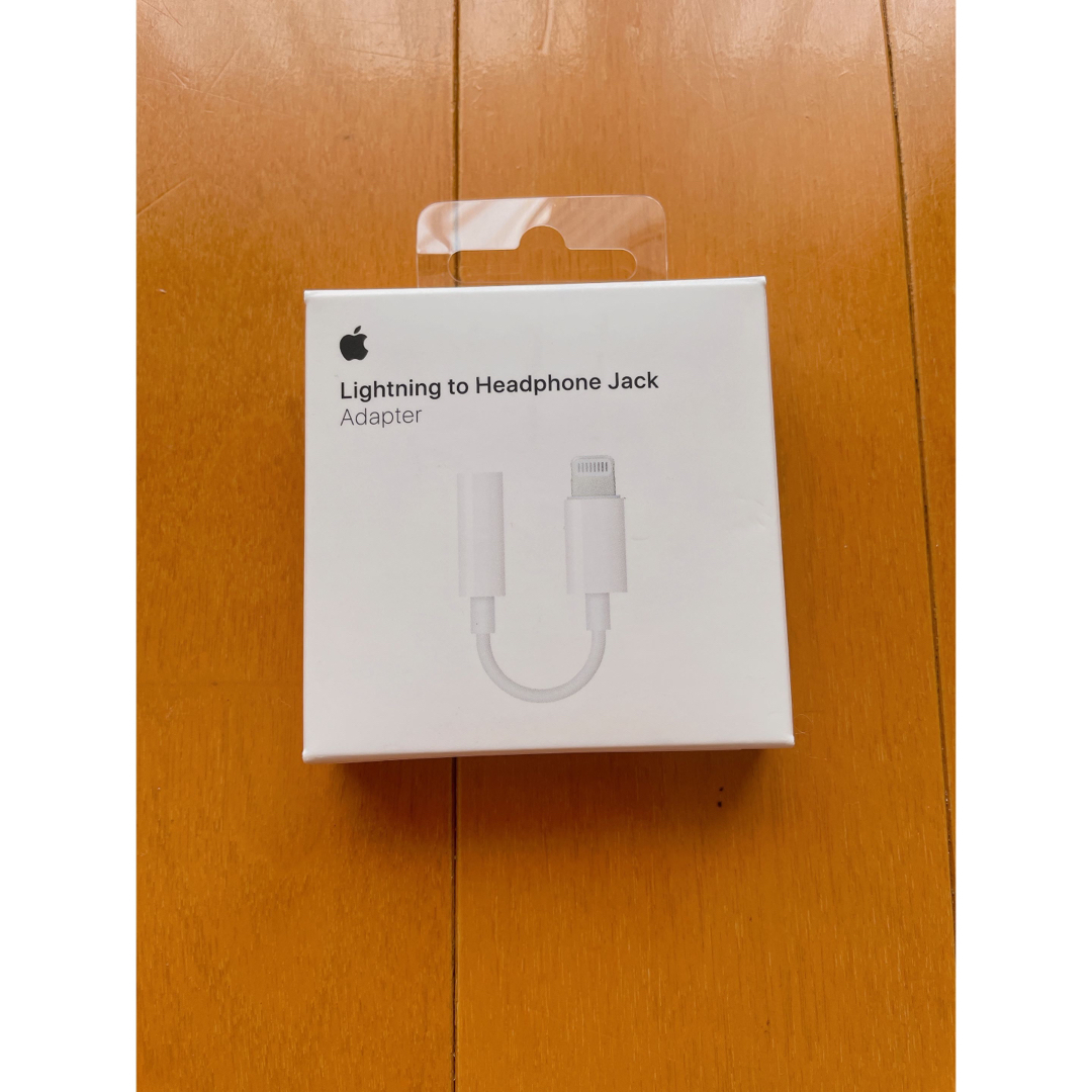 Apple(アップル)のAPPLE Lightning  3.5 mmヘッドホンジャックアダプタMMX6 スマホ/家電/カメラのスマホアクセサリー(その他)の商品写真