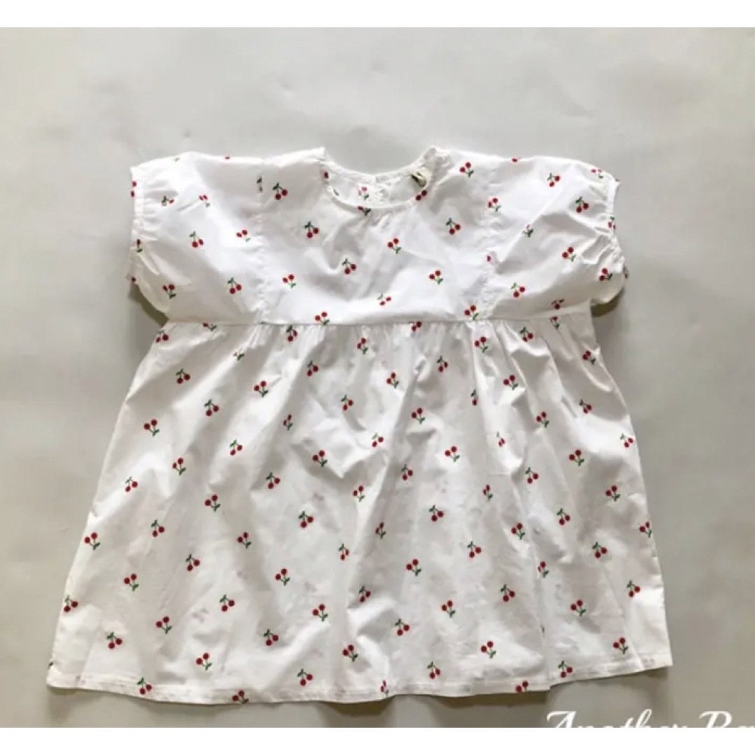 Caramel baby&child (キャラメルベビー&チャイルド)のさくらんぼ　ワンピース キッズ/ベビー/マタニティのキッズ服女の子用(90cm~)(ワンピース)の商品写真