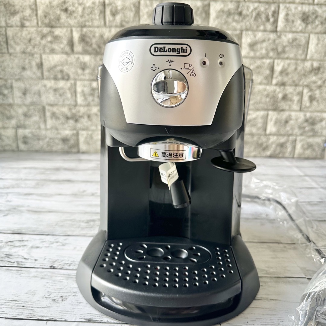 De'Longhi エスプレッソ＆カプチーノマシン EC221B