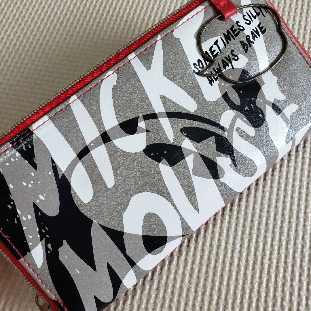 ミッキーマウス(ミッキーマウス)のMickey Mouse 長財布 レディースのファッション小物(財布)の商品写真