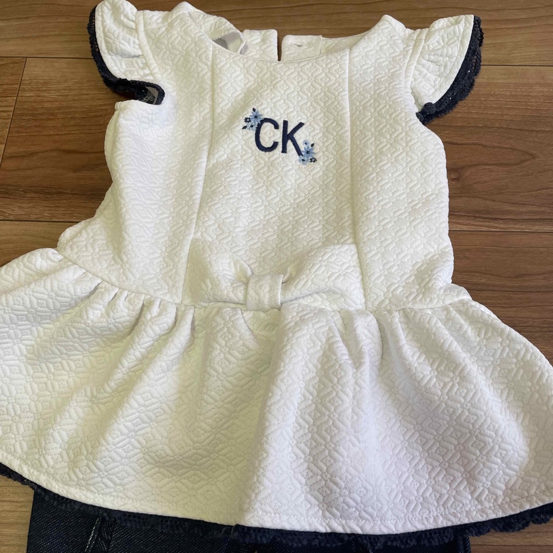 Calvin Klein(カルバンクライン)のCALVIN KLEIN JEANS サイズ24M キッズ/ベビー/マタニティのキッズ服女の子用(90cm~)(ブラウス)の商品写真