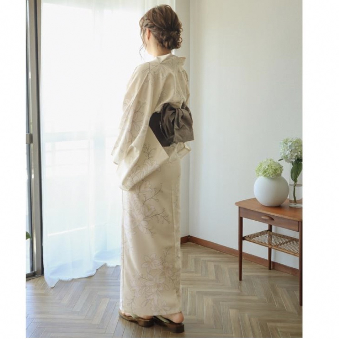 しまむら(シマムラ)のユリ　濃白　terawear emu  てら　浴衣 4点セット   レディースの水着/浴衣(浴衣)の商品写真