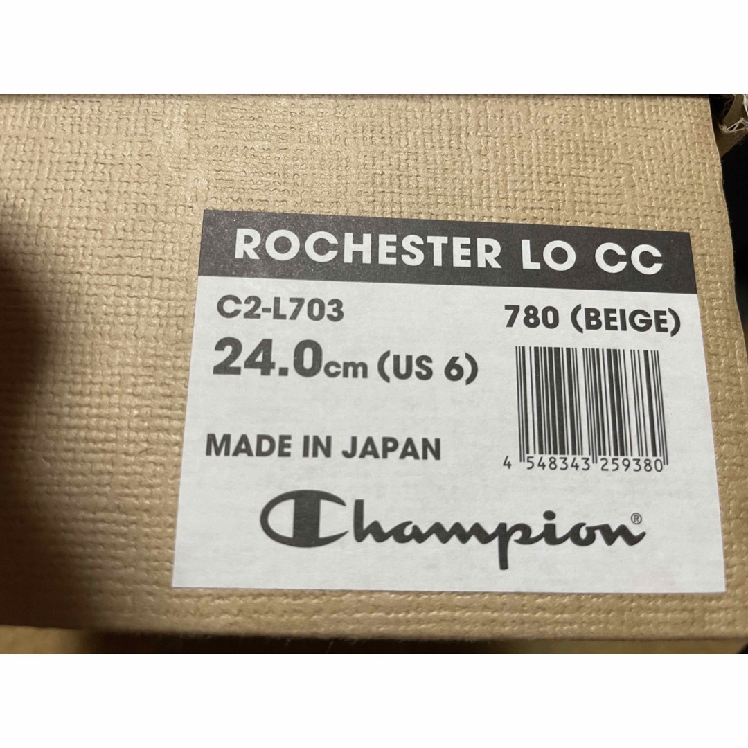 Champion(チャンピオン)の更に値下げ。新品　チャンピオン　スニーカー　ベージュ　24㎝ レディースの靴/シューズ(スニーカー)の商品写真