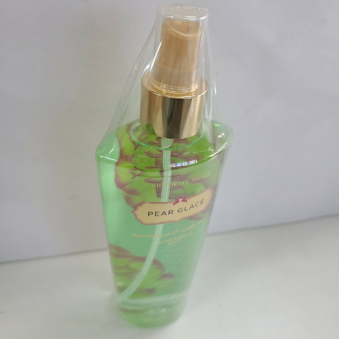 Victoria's Secret(ヴィクトリアズシークレット)の新品未開封ヴィクトリアシークレット　ペアーグレース　ボディミスト250ml コスメ/美容の香水(香水(女性用))の商品写真