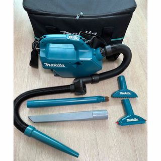 マキタ(Makita)の美品　マキタ　充電式クリーナー　モデル　CL184D(掃除機)