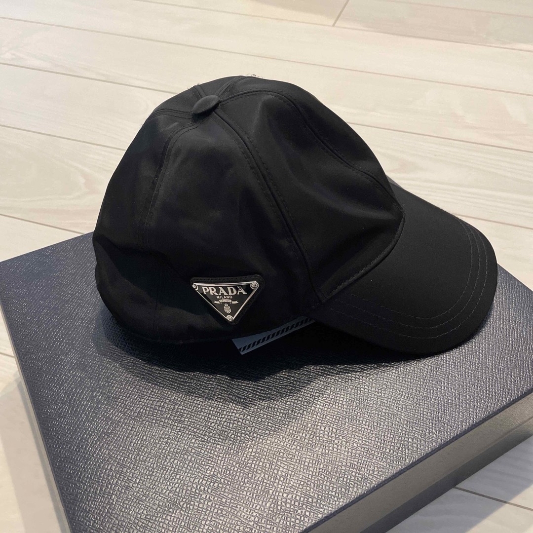 ほぼ未使用✨現行品 PRADAプラダ ベースボールキャップ Re-Nylon tic