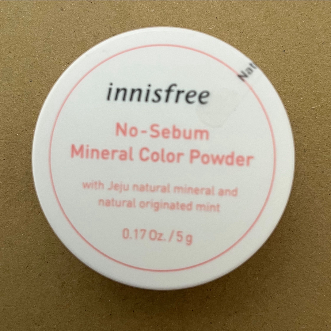 Innisfree(イニスフリー)のイニスフリー ノーセバム ミネラル　カラー　パウダー　フェイス　ピーチ　5g コスメ/美容のベースメイク/化粧品(フェイスパウダー)の商品写真