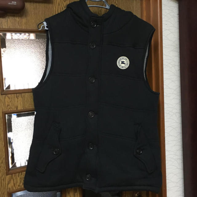 BURBERRY(バーバリー)のバーバリーブラックレーベル ダウンベスト メンズのジャケット/アウター(ダウンベスト)の商品写真